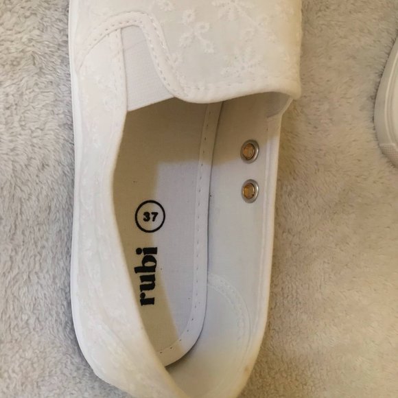 RUBI SHOES | White Holly Slip On - Picture 3 of 6